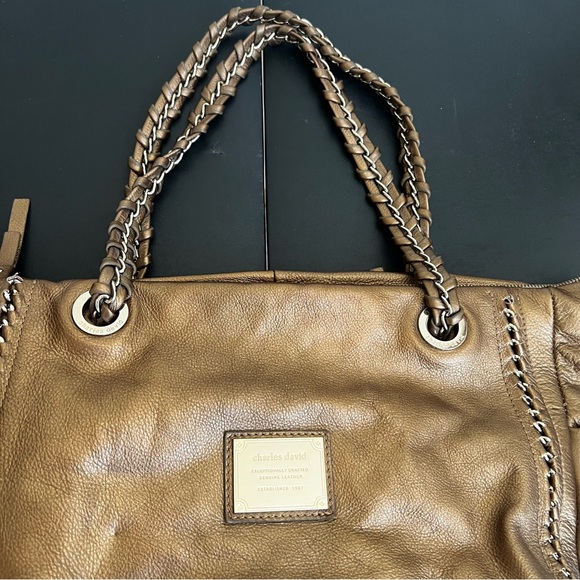 Charles David Leather Handbag Shoulder Bag With Two Straps And Zipper Close - Picture 5 of 10